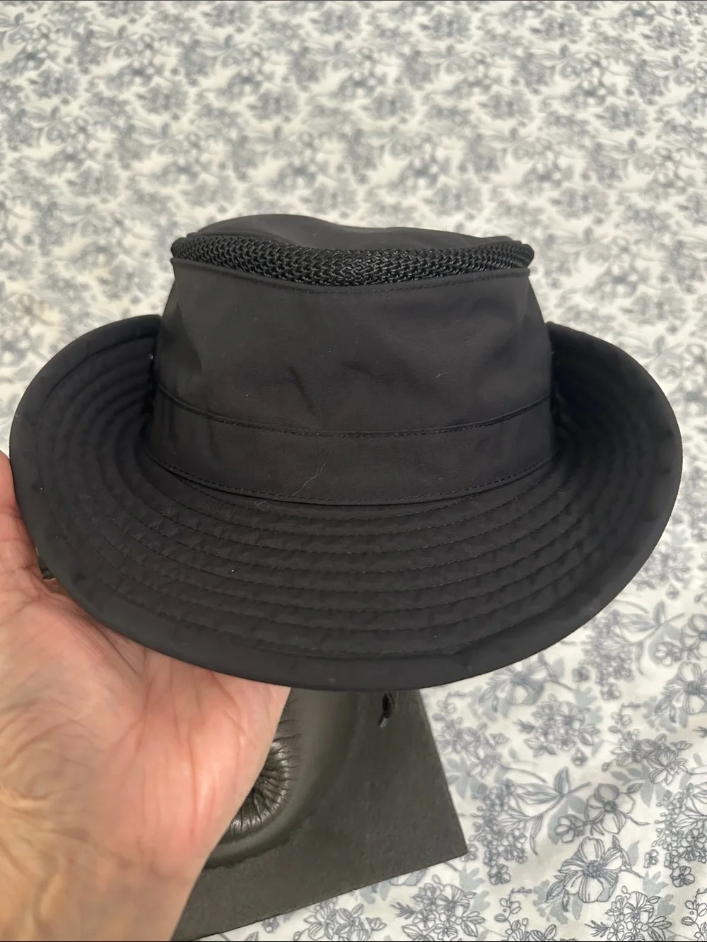 TILLEY Men's-Women’s Black Outdoor Bucket Hat with Chin Straps